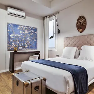 The Conica Deluxe Барселона