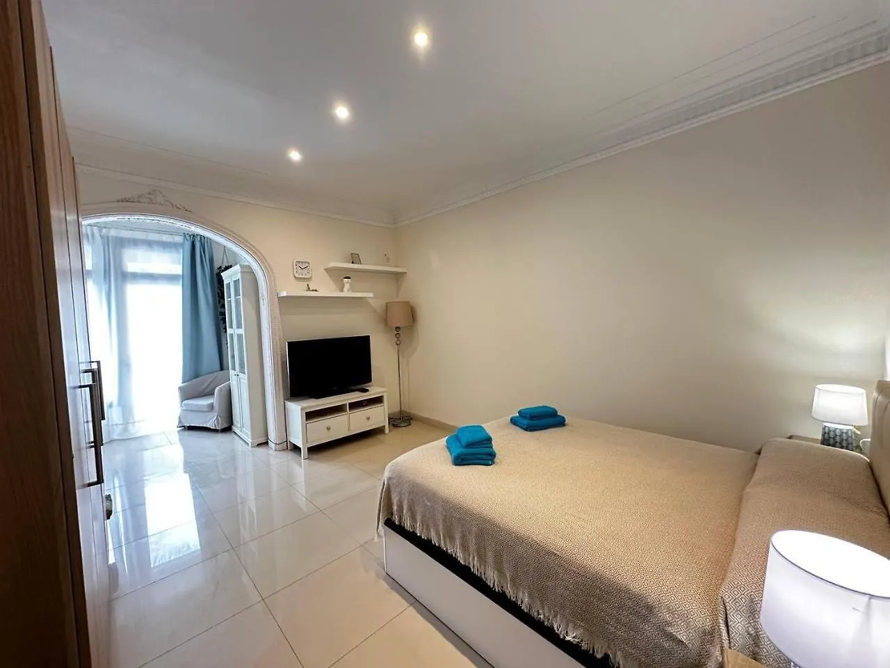 Gran Via Bed & Breakfast Barcelona Spain