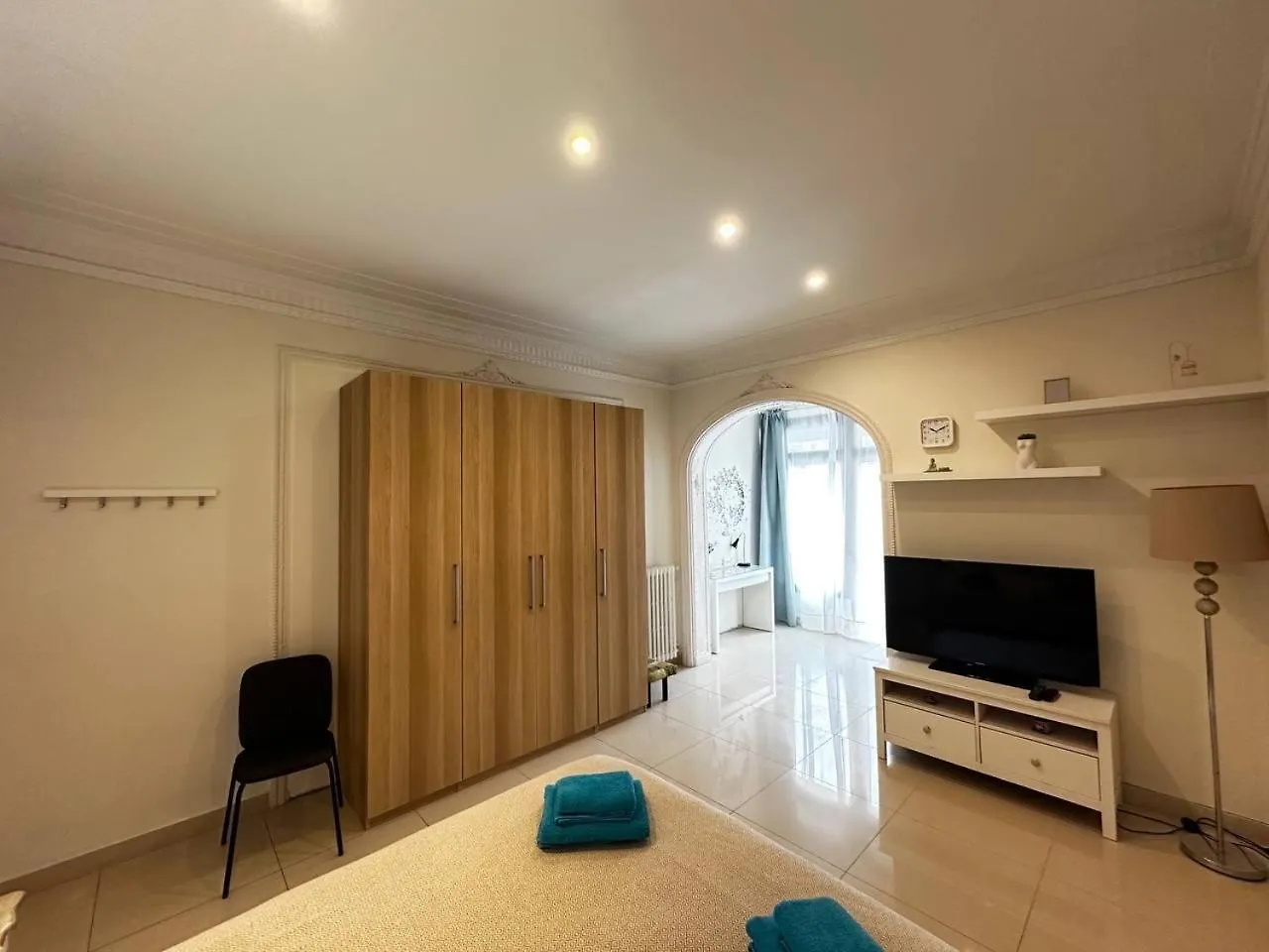 Gran Via Bed & Breakfast Barcelona Spain