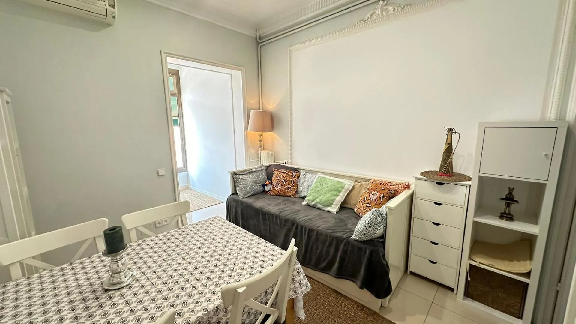 Gran Via Bed & Breakfast Barcelona