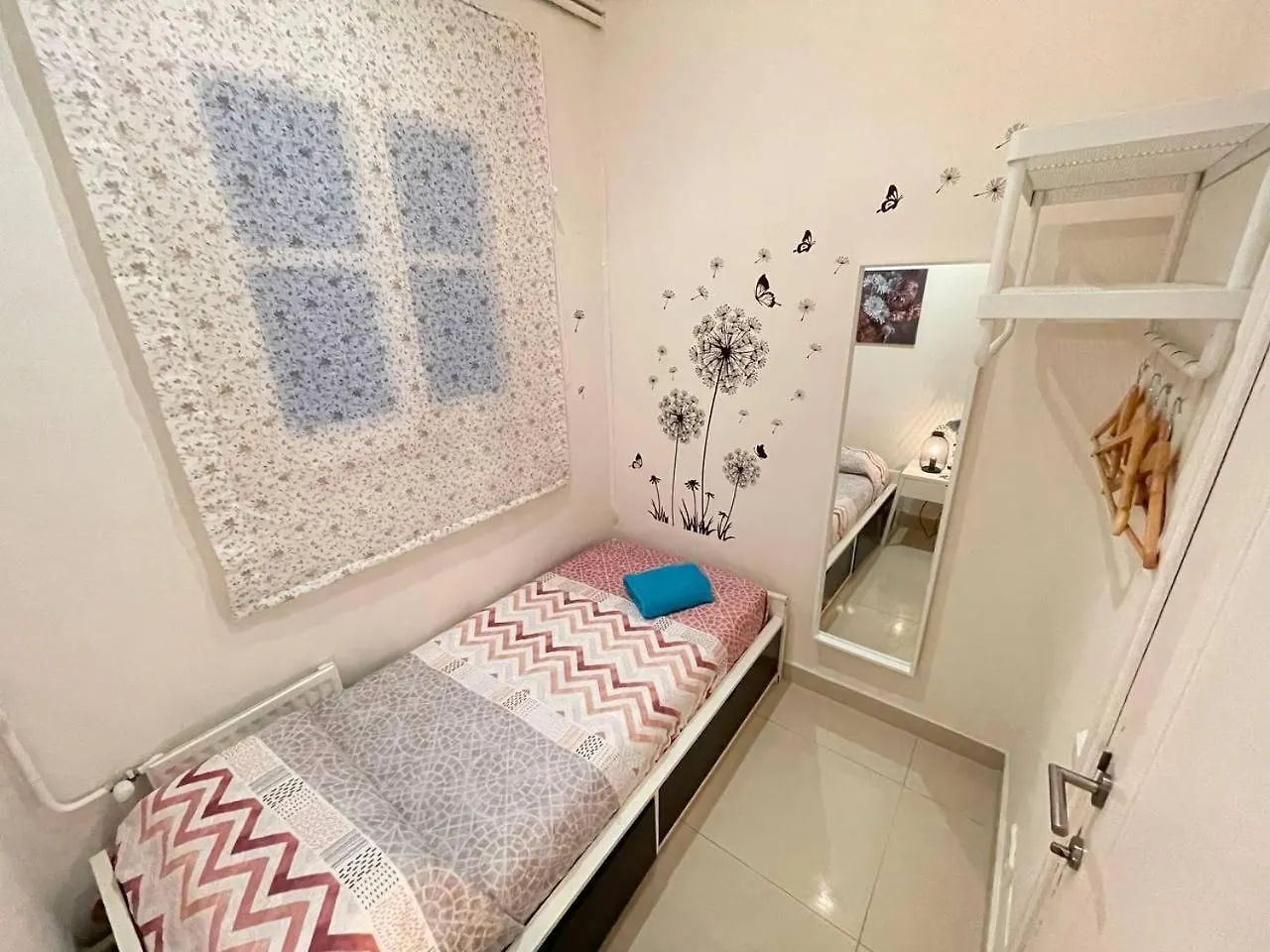 Gran Via Bed & Breakfast Barcelona