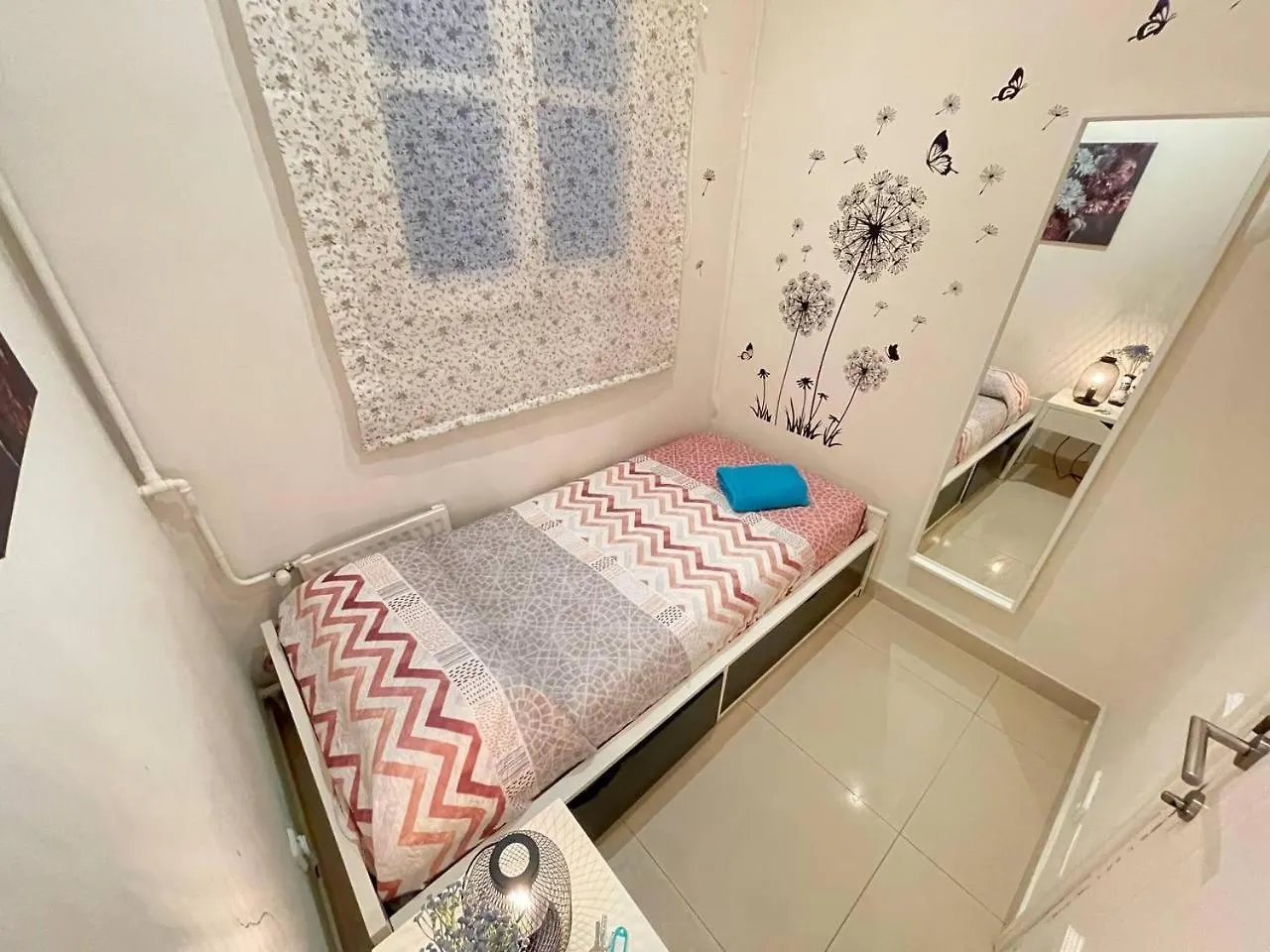 Gran Via Bed & Breakfast Barcelona