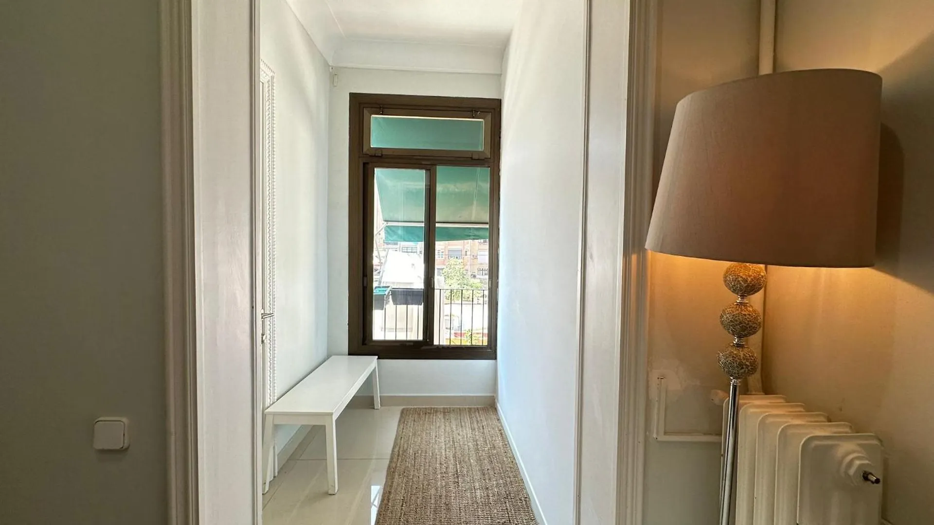 Gran Via Bed & Breakfast Barcelona