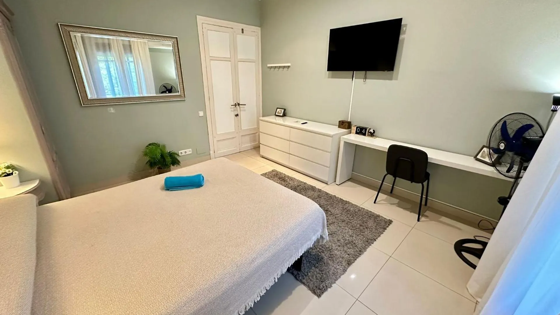 Gran Via Bed & Breakfast Barcelona 0*,