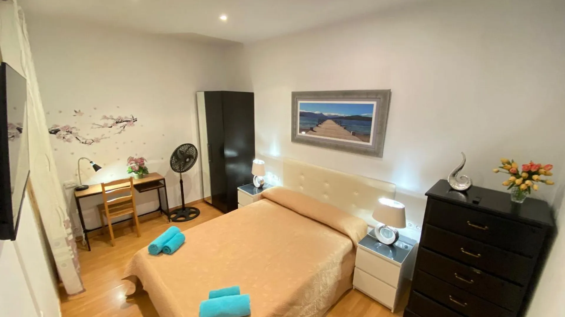 Gran Via Bed & Breakfast Barcelona