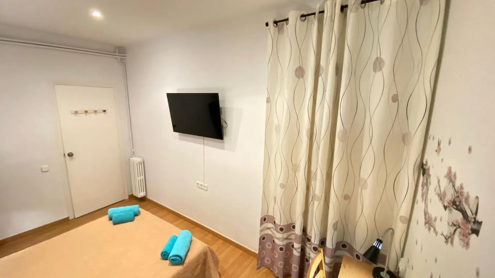 Gran Via Bed & Breakfast Barcelona