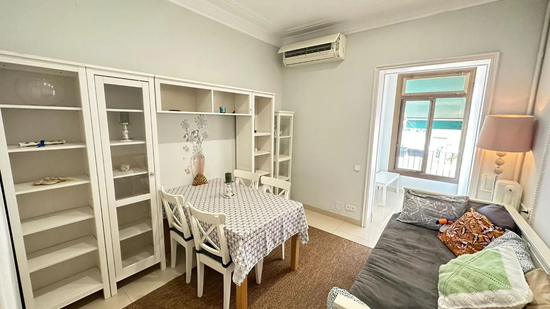 Gran Via Bed & Breakfast Barcelona Spain